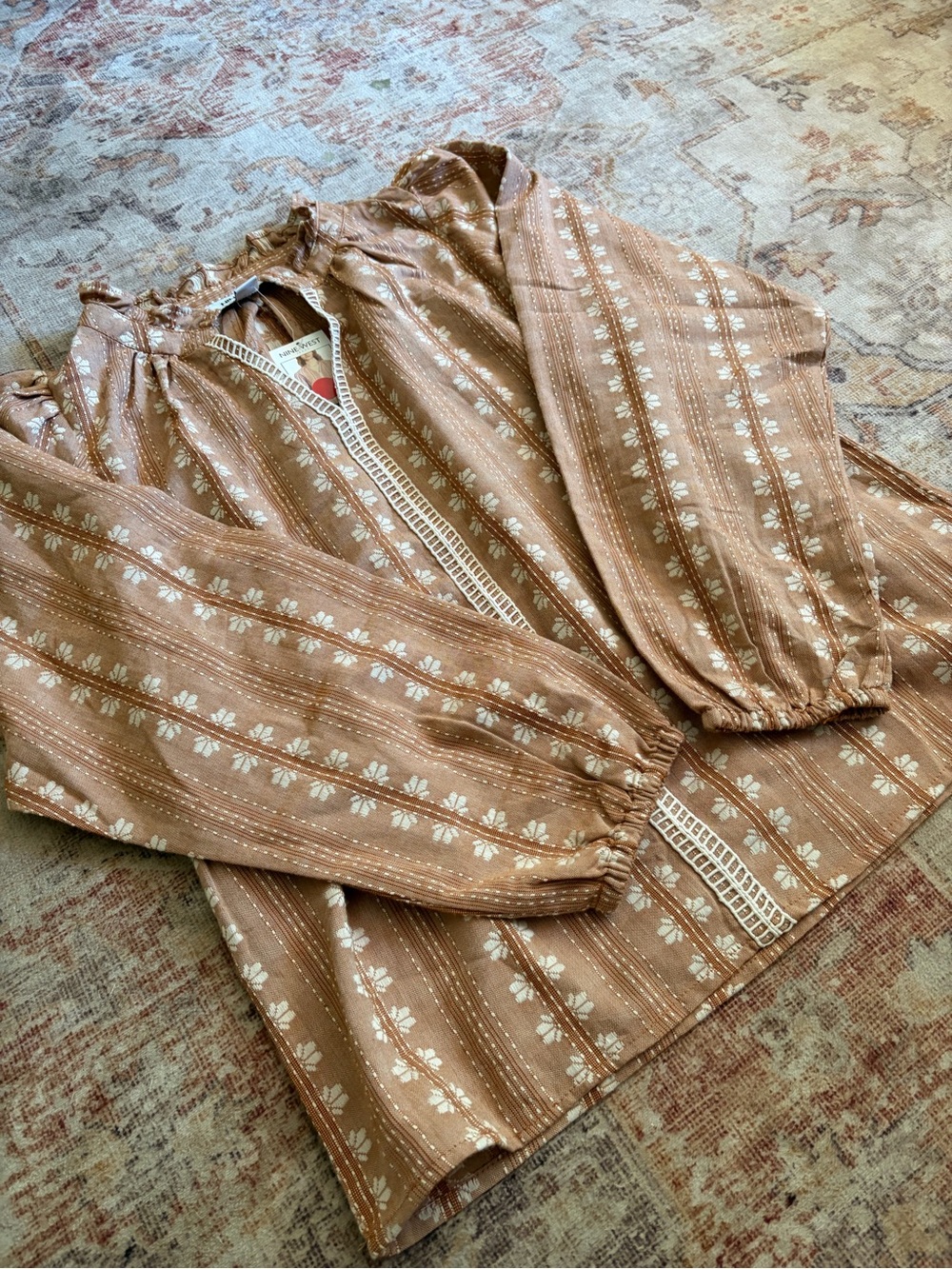 Nine West Rust-Brown Printed Balloon-Sleeve Blouse - Picture 4 of 7